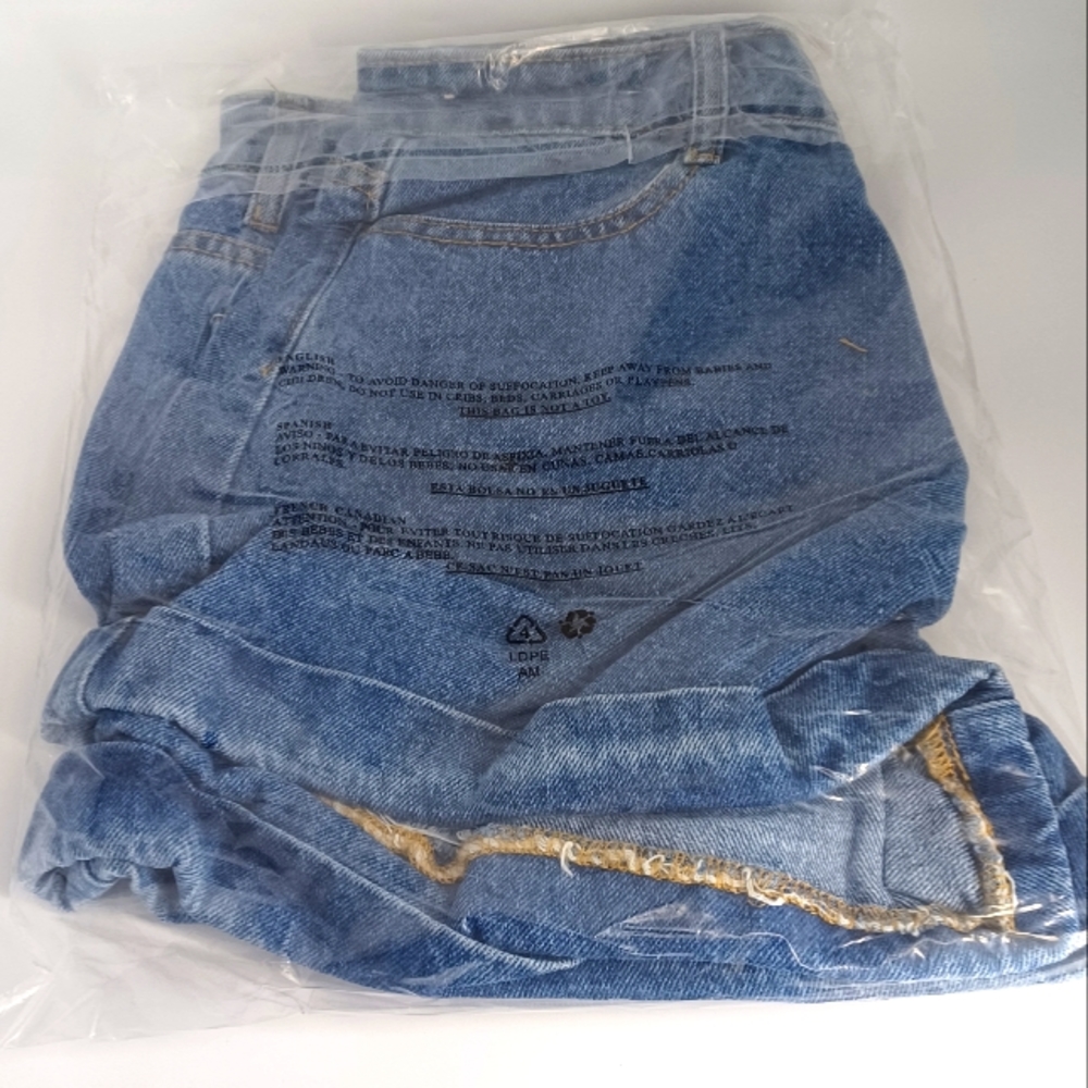 Western Denim Cotton High Rise Shorts with Fringe Suede Studded Belt - Picture 7 of 7